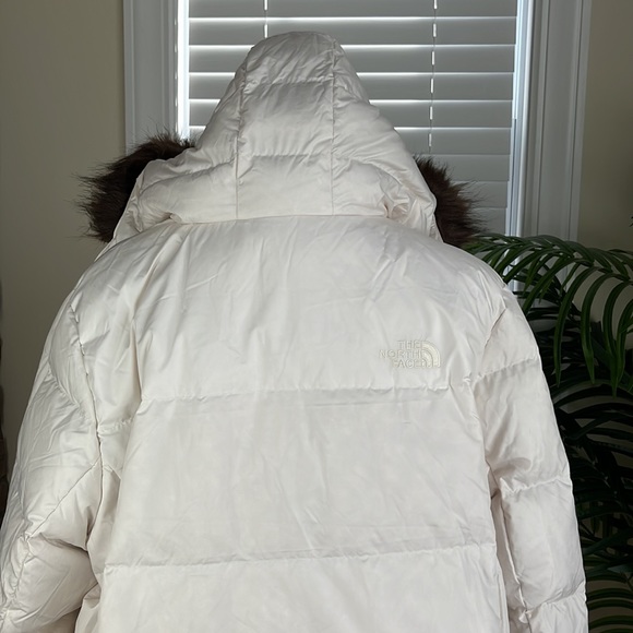 North Face New Dealio Short Down Jacket - Picture 7 of 8